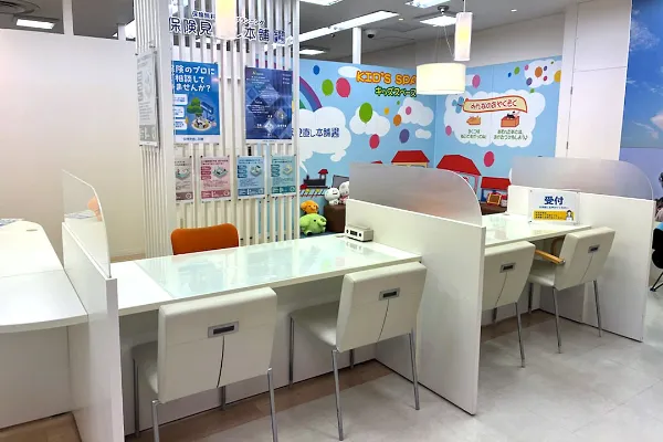 保険相談、保険見直し、保険比較を店舗で