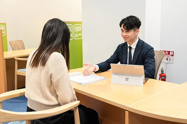 保険相談、保険見直し、保険比較を店舗で