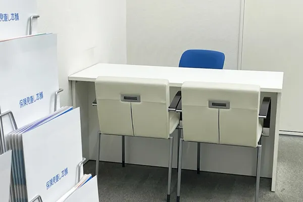 保険相談、保険見直し、保険比較を店舗で