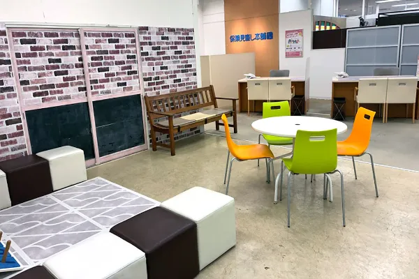 保険相談、保険見直し、保険比較を店舗で