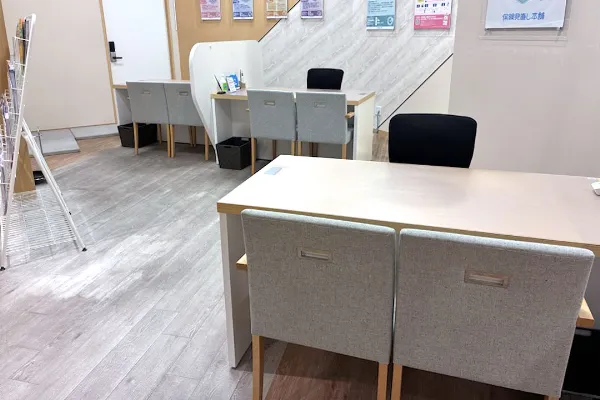 保険相談、保険見直し、保険比較を店舗で