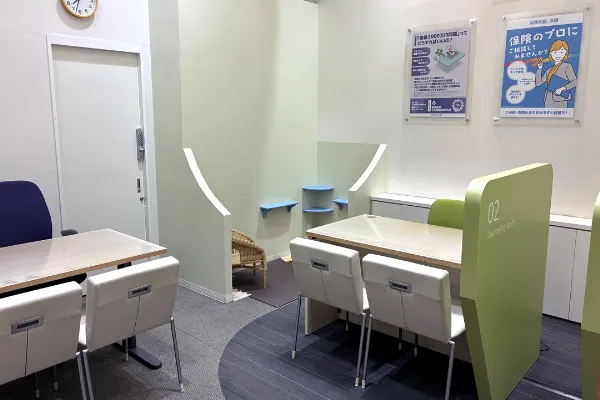 保険相談、保険見直し、保険比較を店舗で