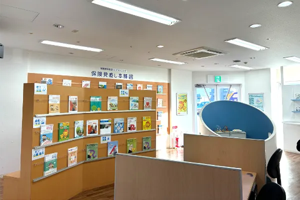 保険相談、保険見直し、保険比較を店舗で