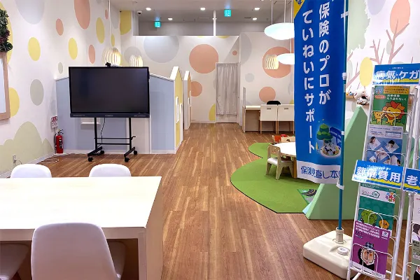 保険相談、保険見直し、保険比較を店舗で